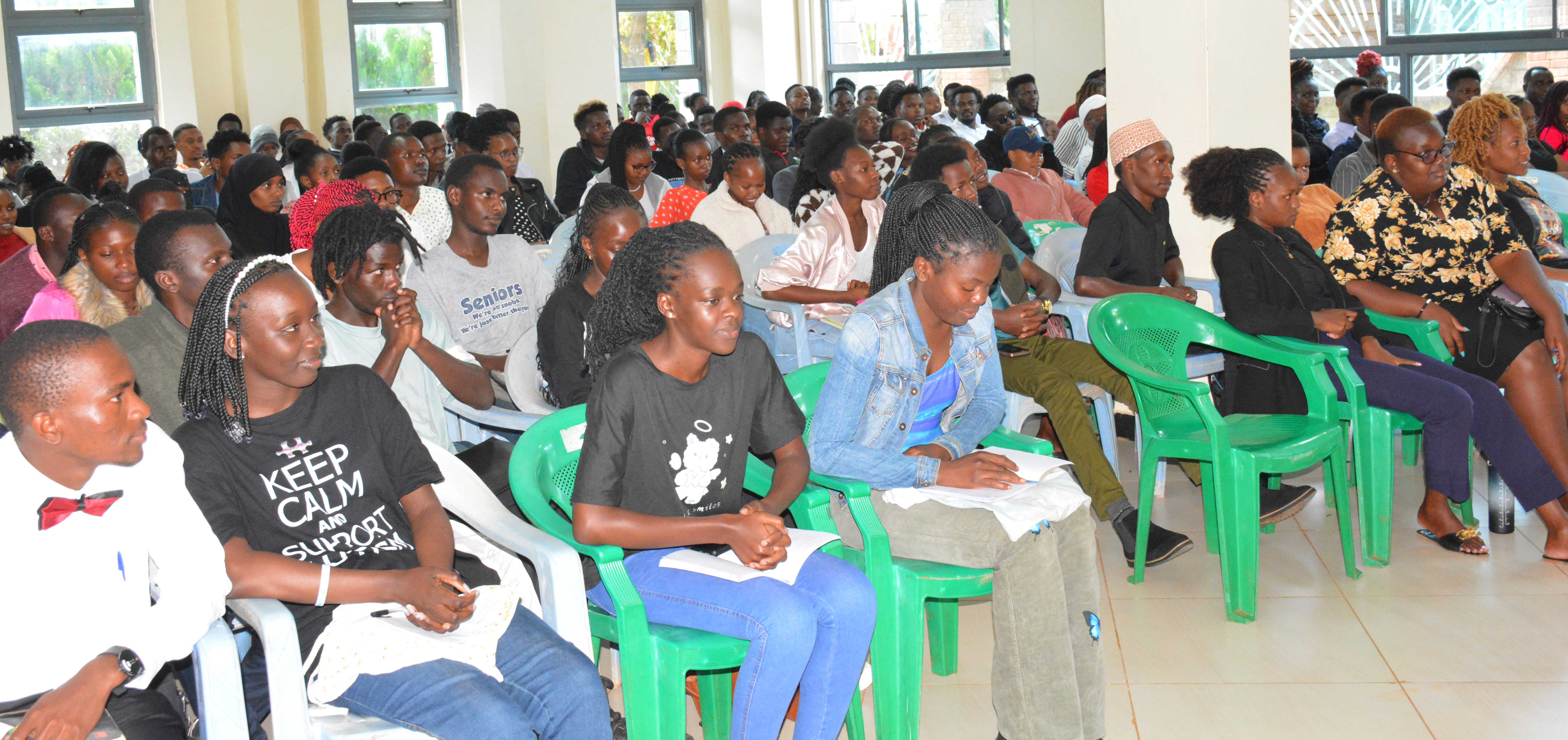 University Students Urged to Pursue Careers in the Creative Economy